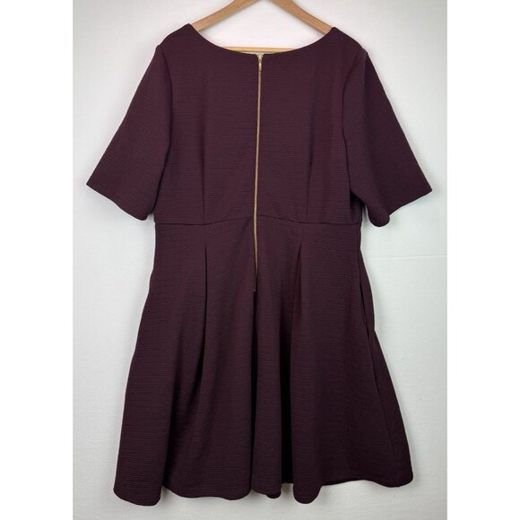 Lane Bryant Fit & Flare V-Neck Dress Knee Length Textured Pleats Purple Sz 18/20 - Picture 2 of 8